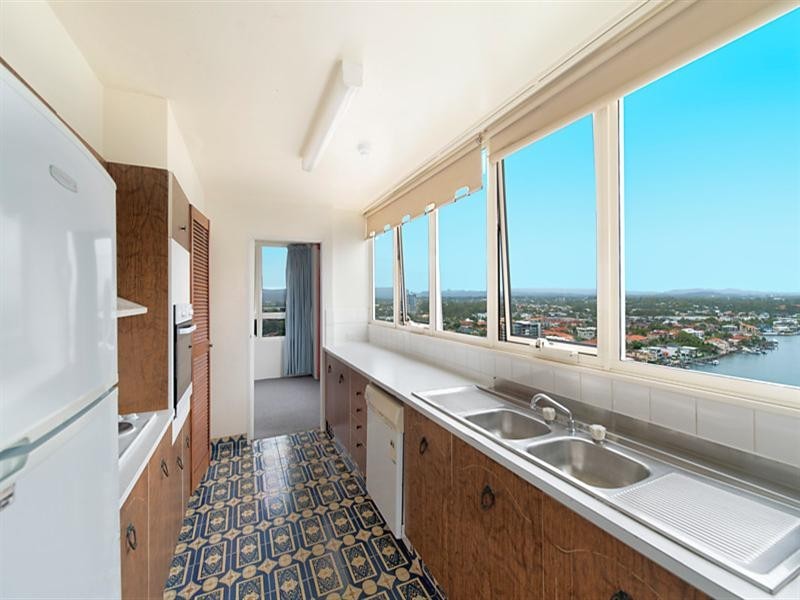 19A ‘Condor’ 2 Riverview Parade, Surfers Paradise QLD 4217