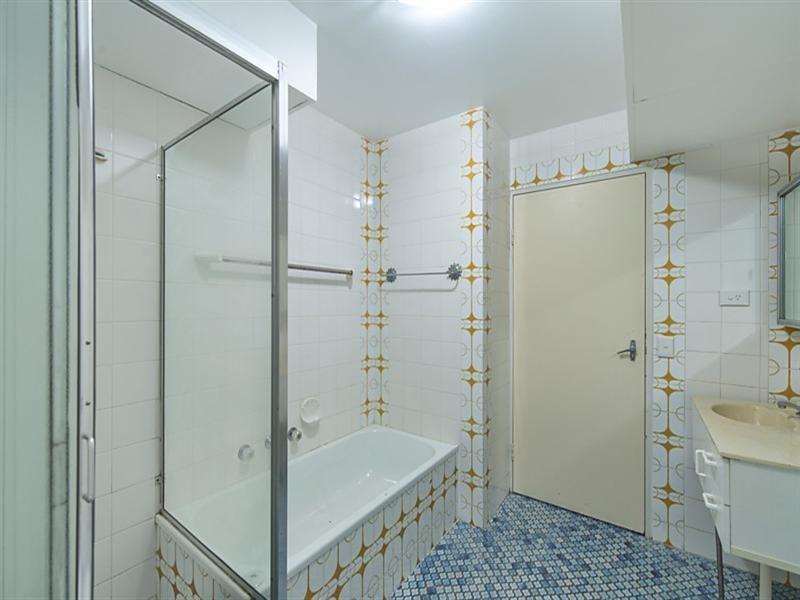 19A ‘Condor’ 2 Riverview Parade, Surfers Paradise QLD 4217