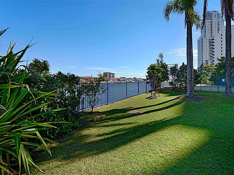 19A ‘Condor’ 2 Riverview Parade, Surfers Paradise QLD 4217