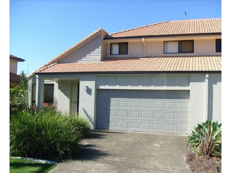 13 Thelma Avenue, Biggera Waters QLD 4216