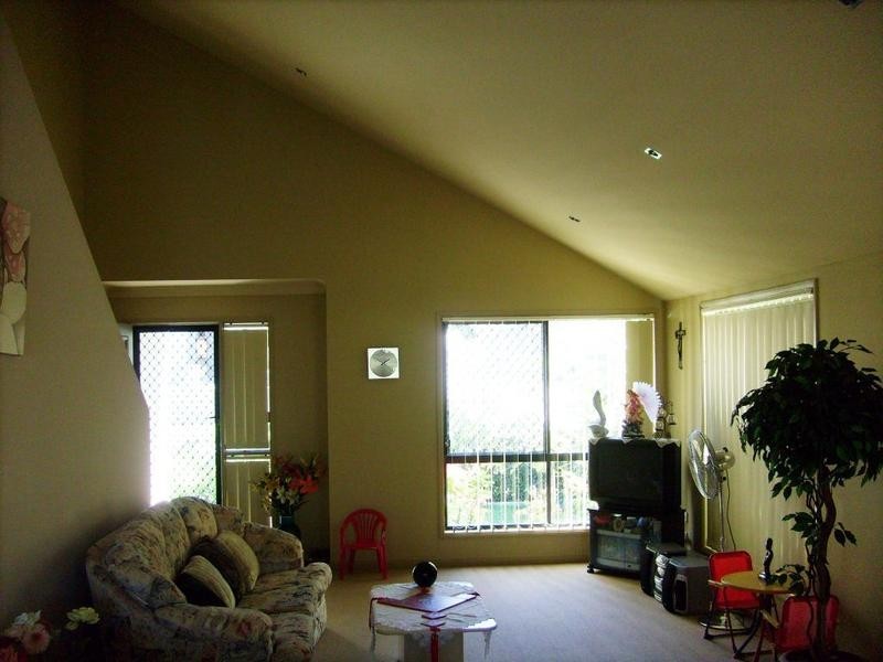 13 Thelma Avenue, Biggera Waters QLD 4216