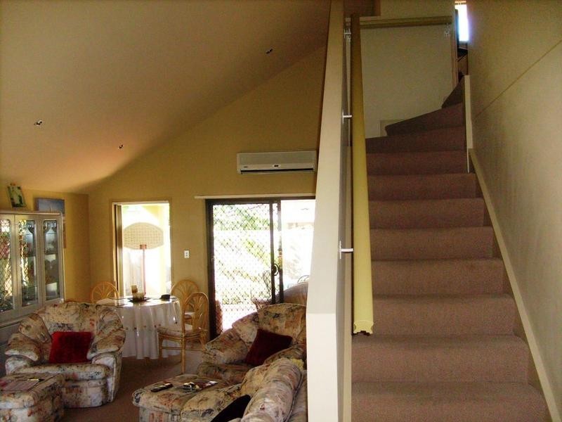 13 Thelma Avenue, Biggera Waters QLD 4216