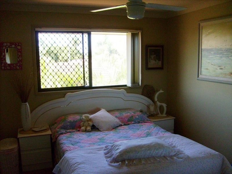 13 Thelma Avenue, Biggera Waters QLD 4216