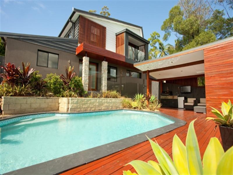 19 Winani Drive, Ashmore QLD 4214