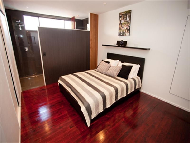 19 Winani Drive, Ashmore QLD 4214