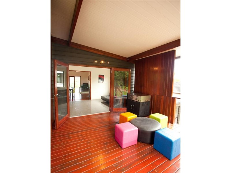 19 Winani Drive, Ashmore QLD 4214