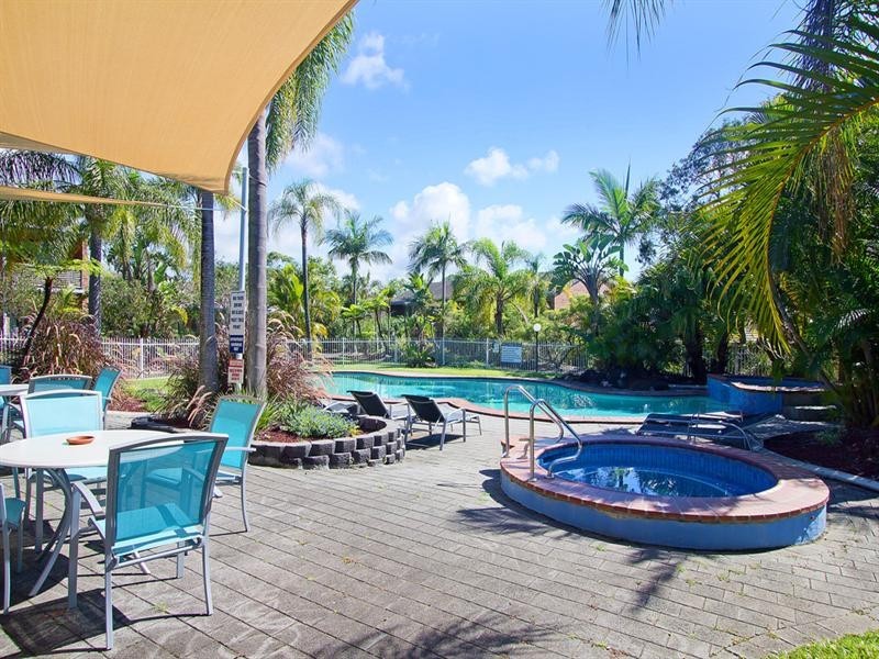 36/33 Edmund Rice Drive, Southport QLD 4215