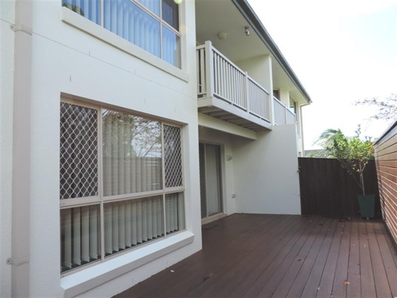 3/50 Blake Street, Southport QLD 4215