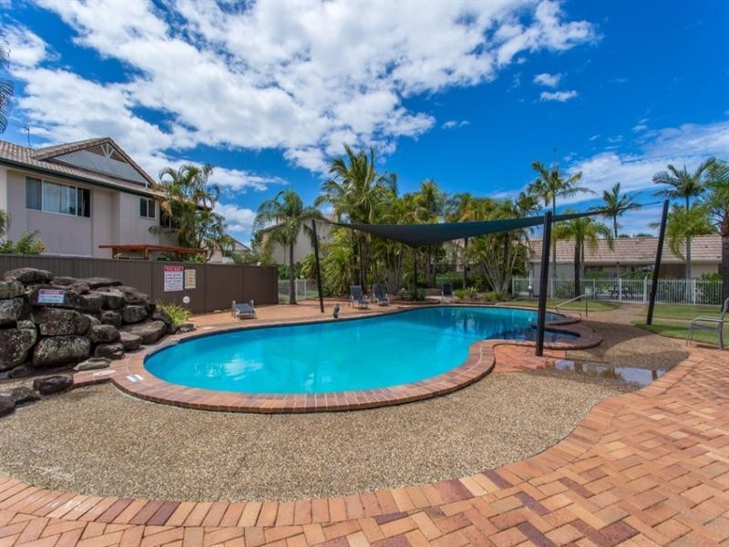 31/30 St Kevins Avenue, Benowa QLD 4217