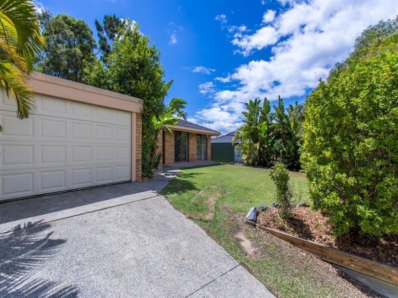 1 Warrawee Avenue, Ashmore QLD 4214