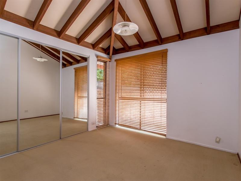 1 Warrawee Avenue, Ashmore QLD 4214