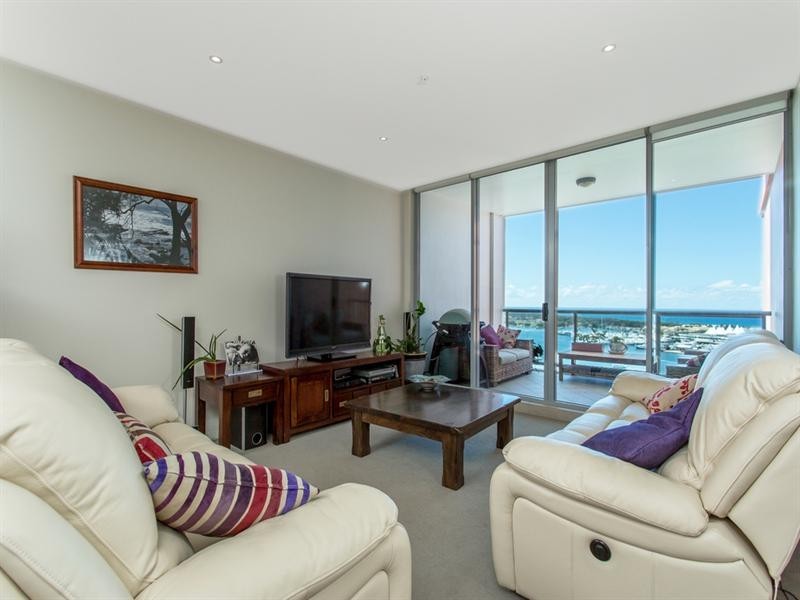 2210/1 Como Crescent, Southport QLD 4215