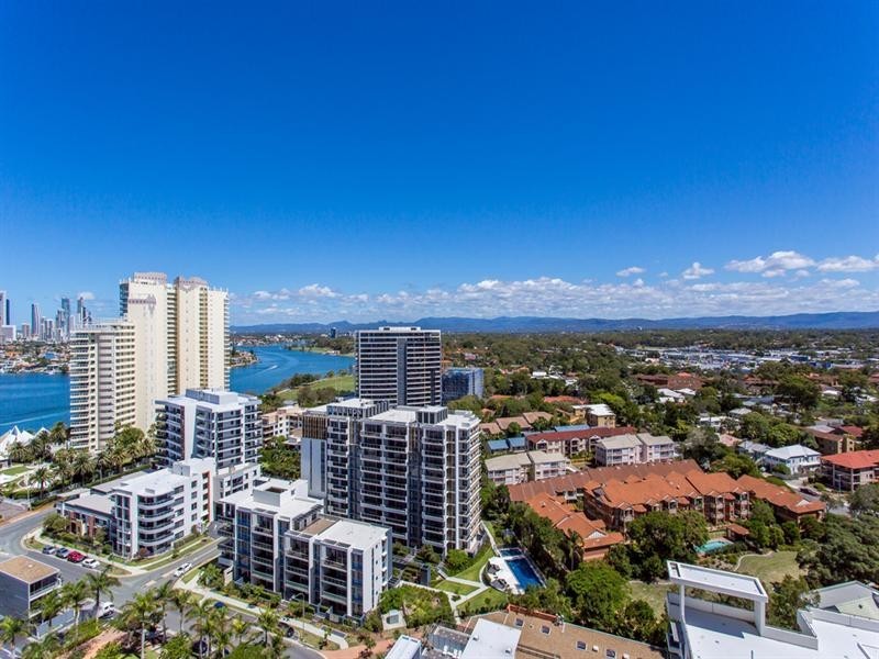 2210/1 Como Crescent, Southport QLD 4215