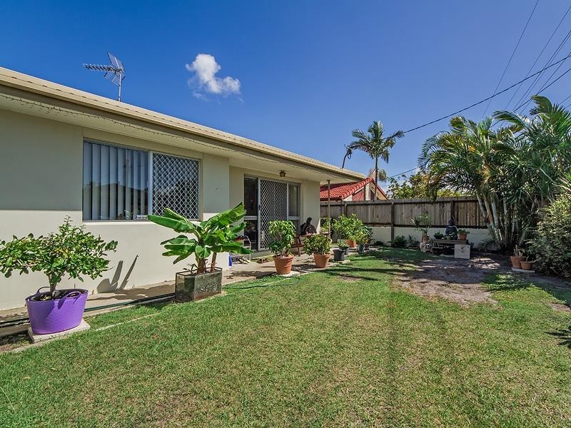 230 Bayview Street, Runaway Bay QLD 4216