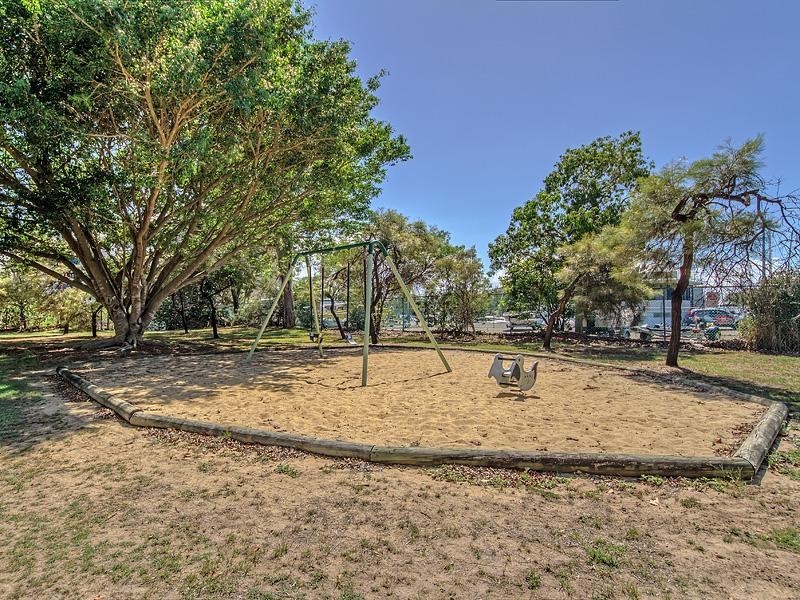 230 Bayview Street, Runaway Bay QLD 4216