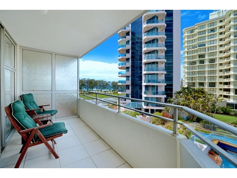 9 ‘Equinox’ 3458 Main Beach Parade, Surfers Paradise QLD 4217
