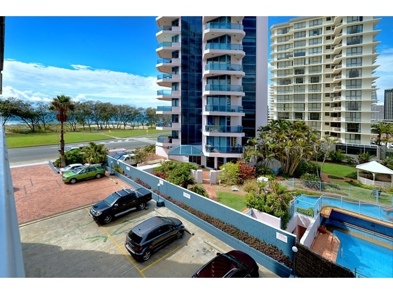 9 ‘Equinox’ 3458 Main Beach Parade, Surfers Paradise QLD 4217