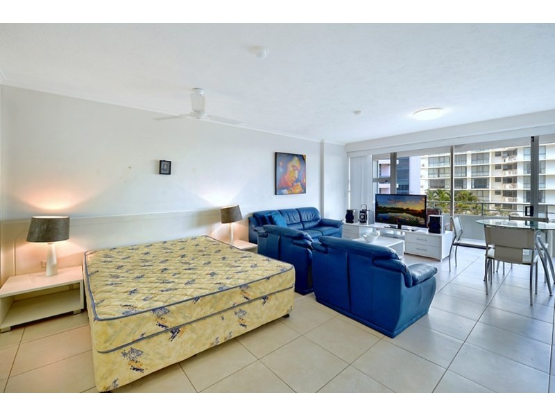 9 ‘Equinox’ 3458 Main Beach Parade, Surfers Paradise QLD 4217
