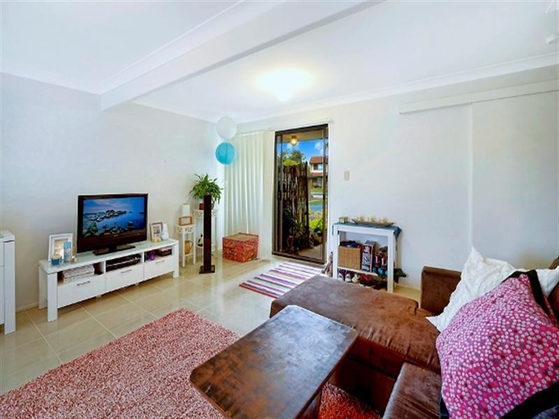 4/8 West King Street, Southport QLD 4215