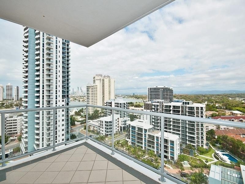 1708/1 Como Crescent, Southport QLD 4215