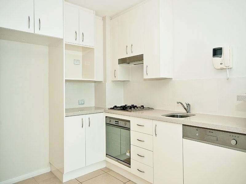 1708/1 Como Crescent, Southport QLD 4215