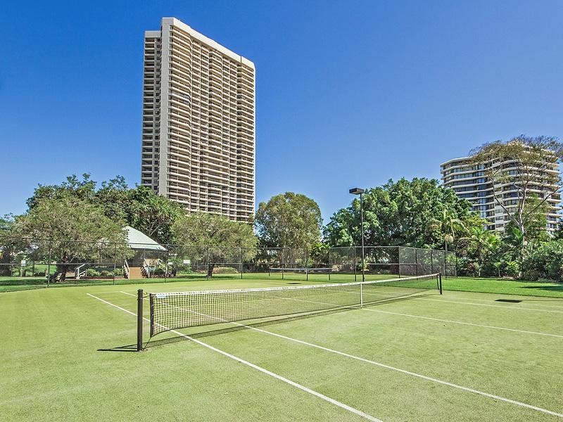 160/2 Admiralty Drive, Surfers Paradise QLD 4217
