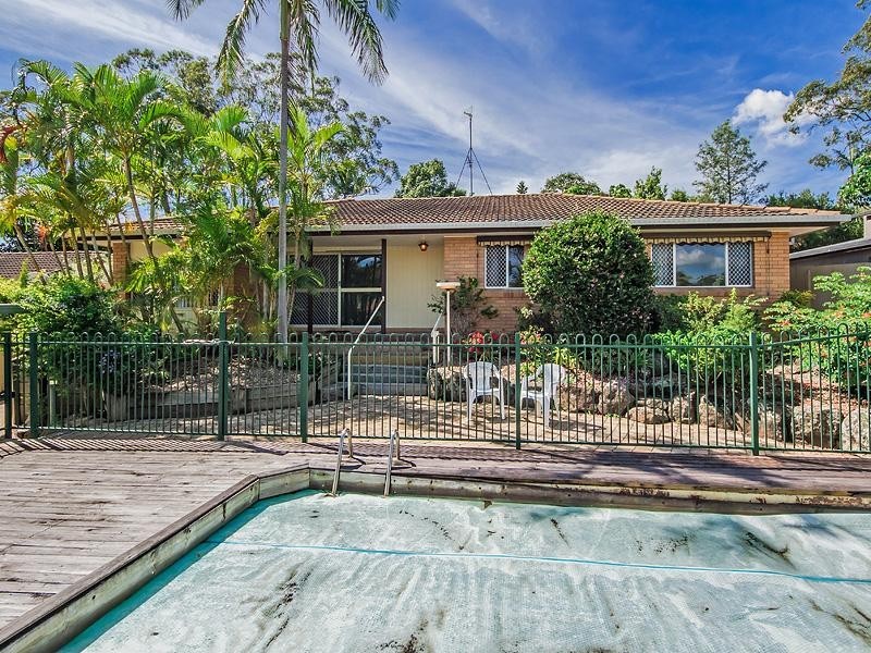 17 Winani Drive, Ashmore QLD 4214