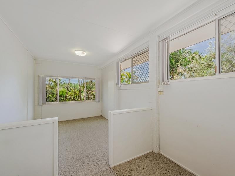 17 Winani Drive, Ashmore QLD 4214