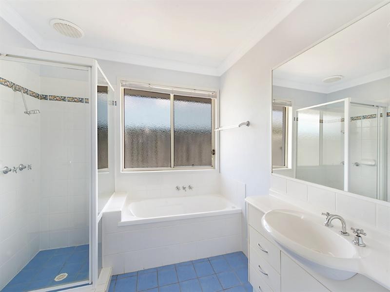 12 Ingrid Lane, Coomera Waters QLD 4209