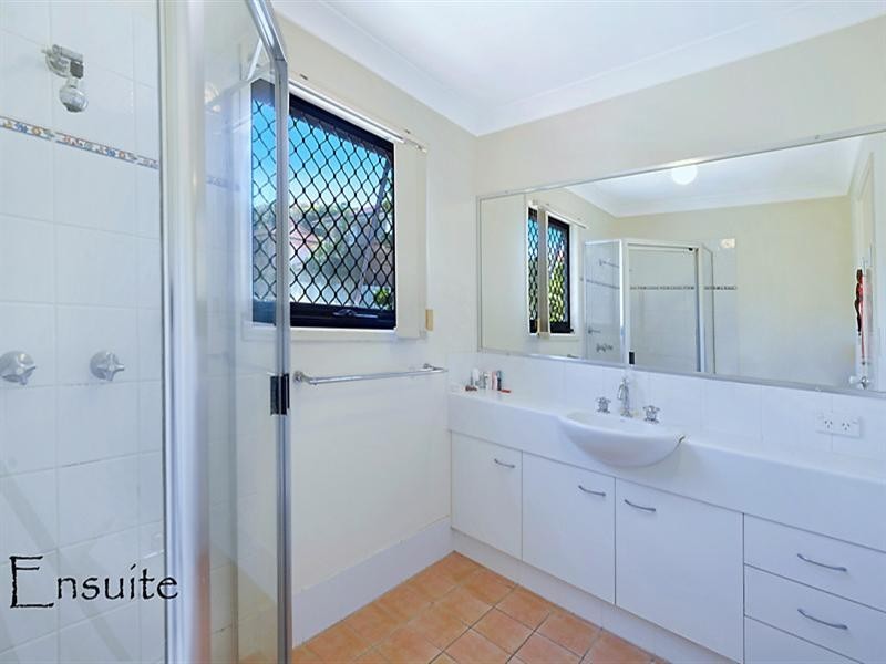 2/59 Eugaree Street, Southport QLD 4215