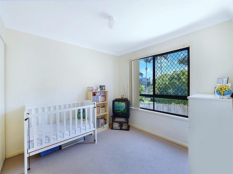 2/59 Eugaree Street, Southport QLD 4215