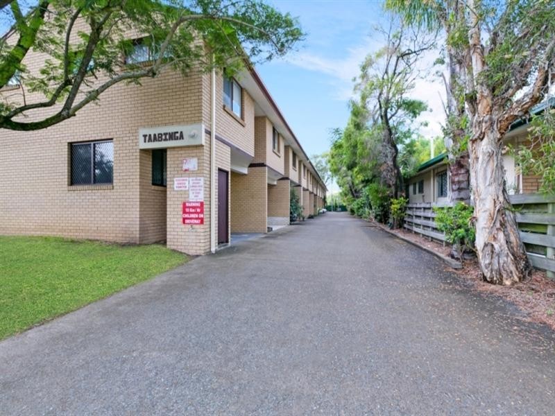 4/9 Proud Street, Labrador QLD 4215
