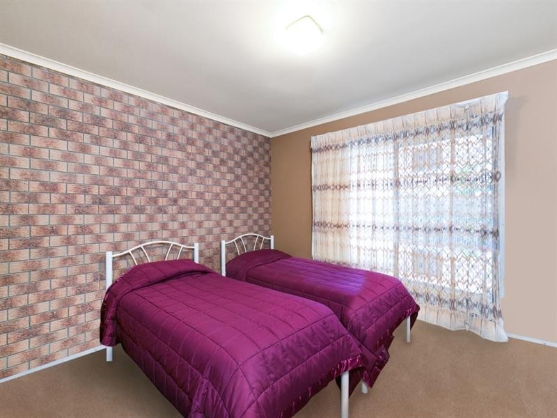 4/9 Proud Street, Labrador QLD 4215