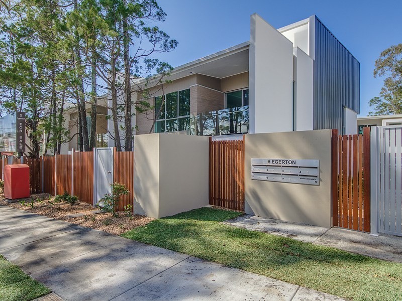 5 Egerton Street, Southport QLD 4215