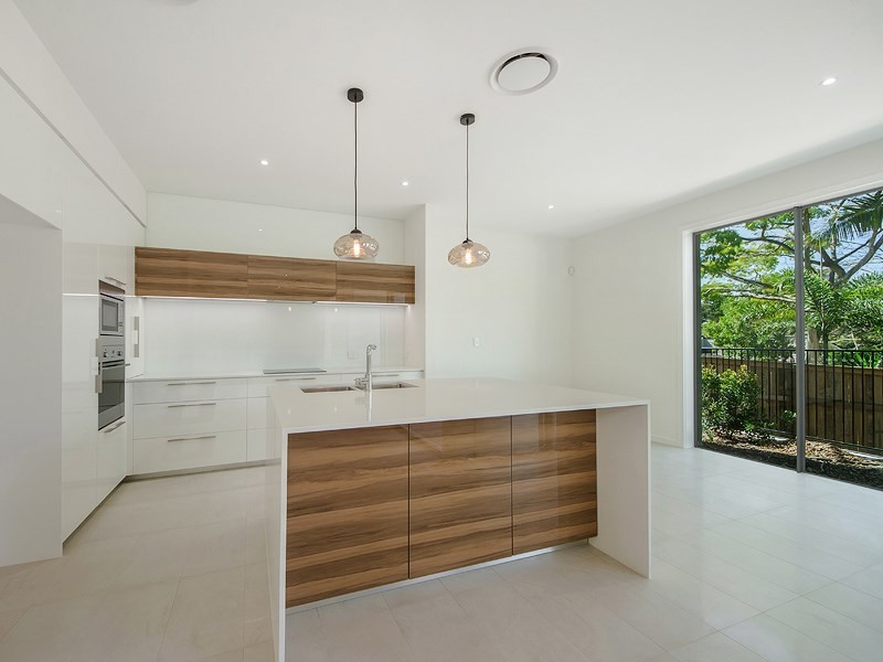 5 Egerton Street, Southport QLD 4215