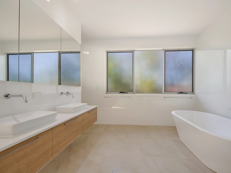 5 Egerton Street, Southport QLD 4215