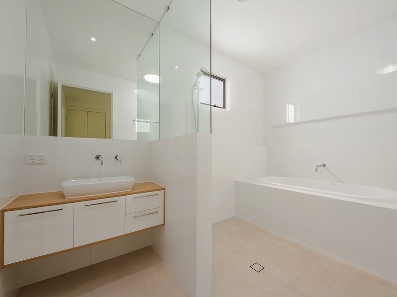 5 Egerton Street, Southport QLD 4215