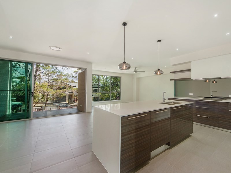 5 Egerton Street, Southport QLD 4215