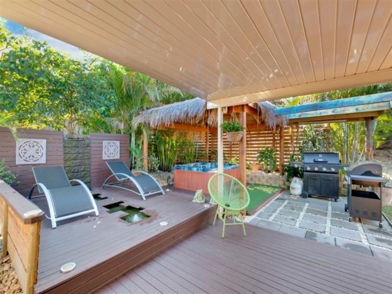 12 Ainsworth Street, Pacific Pines QLD 4211