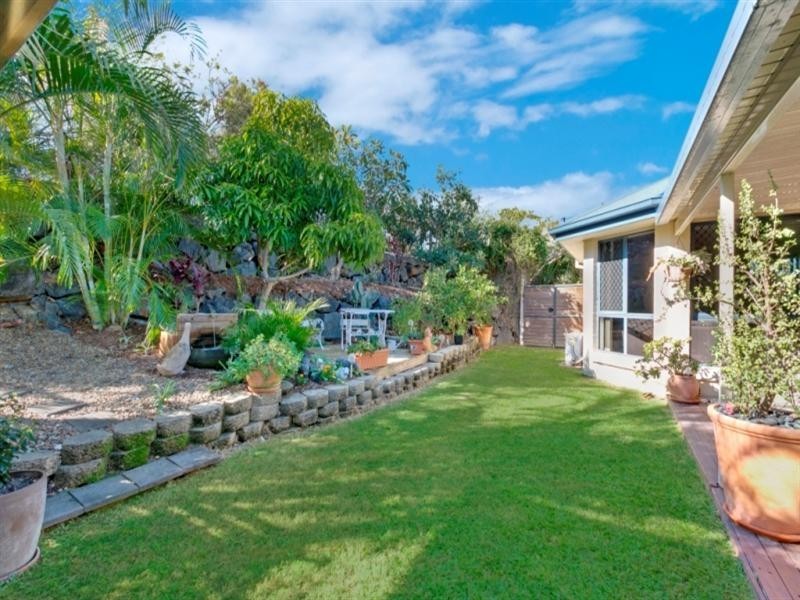 12 Ainsworth Street, Pacific Pines QLD 4211