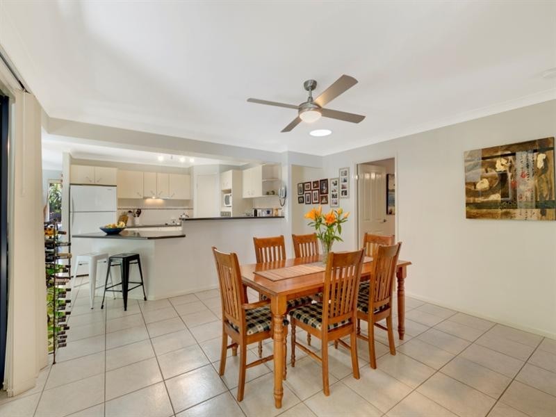 12 Ainsworth Street, Pacific Pines QLD 4211