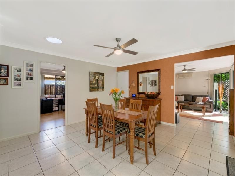 12 Ainsworth Street, Pacific Pines QLD 4211