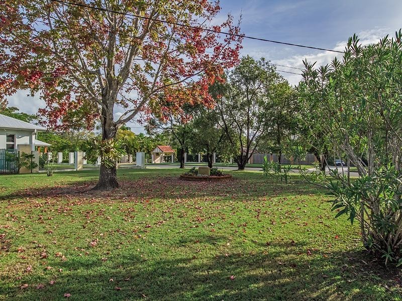 69 Hillview Parade, Ashmore QLD 4214