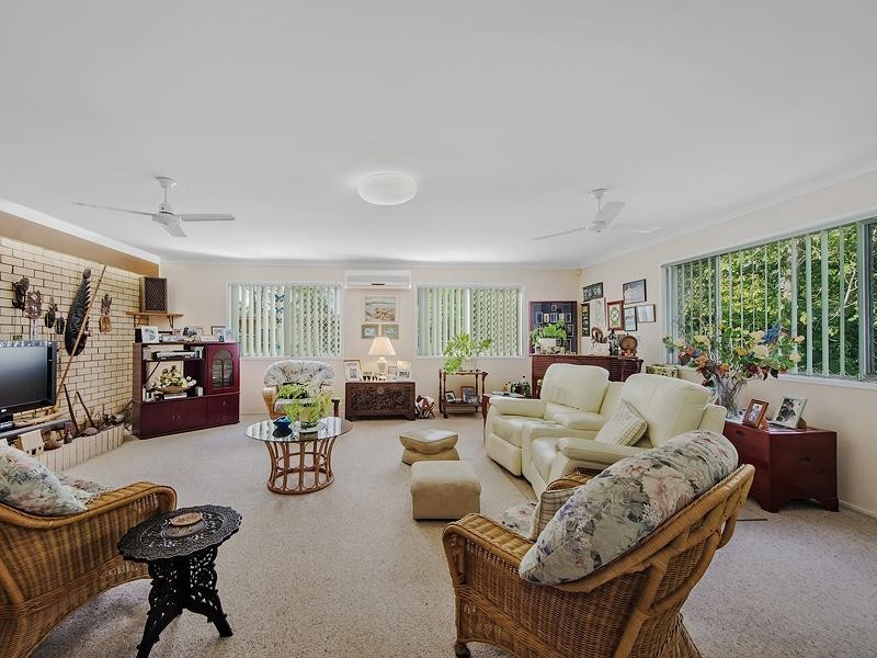 69 Hillview Parade, Ashmore QLD 4214