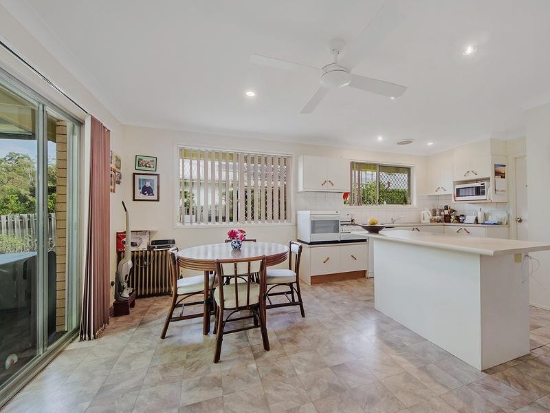 69 Hillview Parade, Ashmore QLD 4214