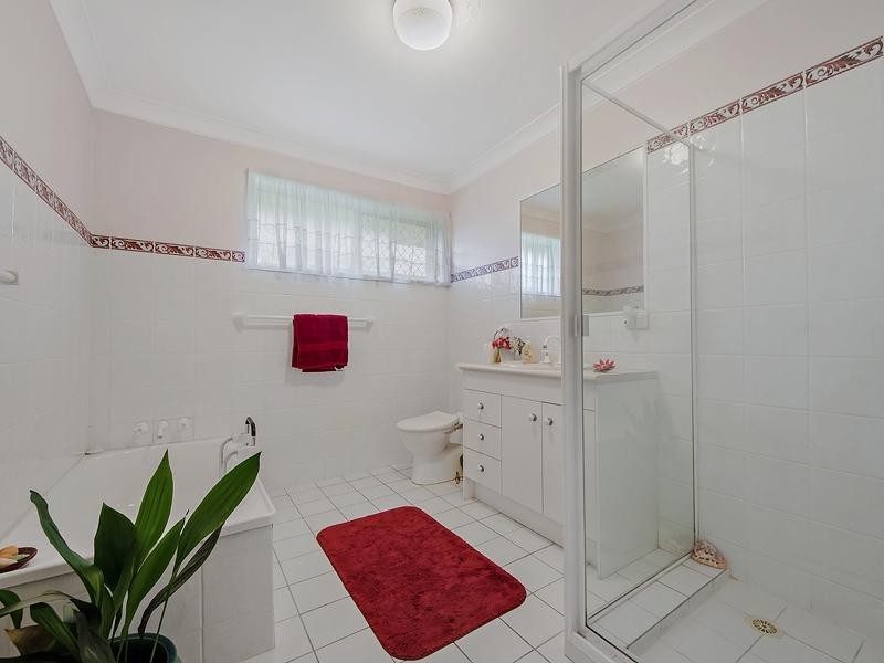 69 Hillview Parade, Ashmore QLD 4214