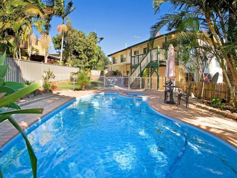 9 Beeka Street, Labrador QLD 4215