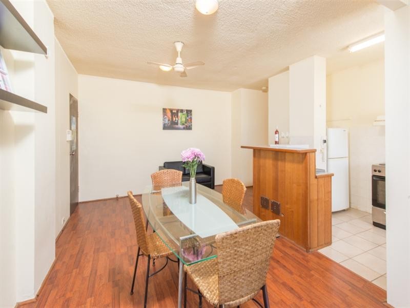 5/15 Pacific Street, Main Beach QLD 4217