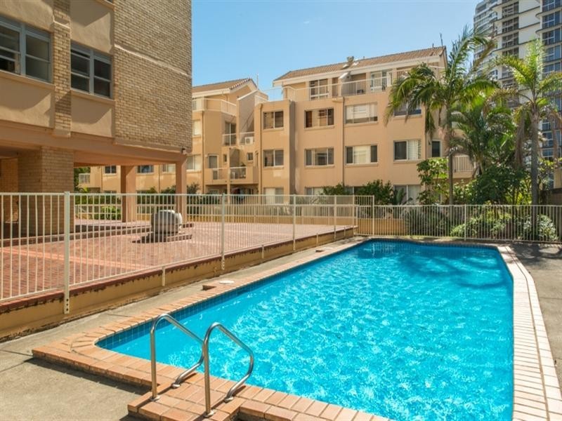 5/15 Pacific Street, Main Beach QLD 4217