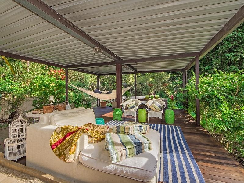 6 Akes Avenue, Southport QLD 4215